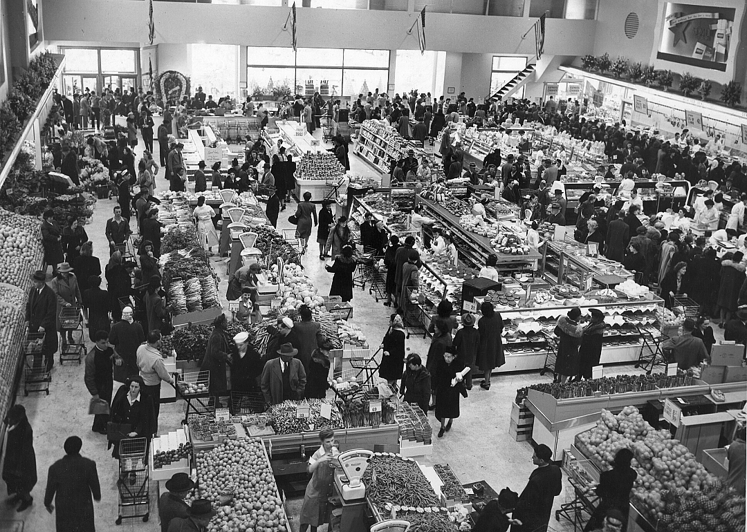 1956: Supermarkets get bigger