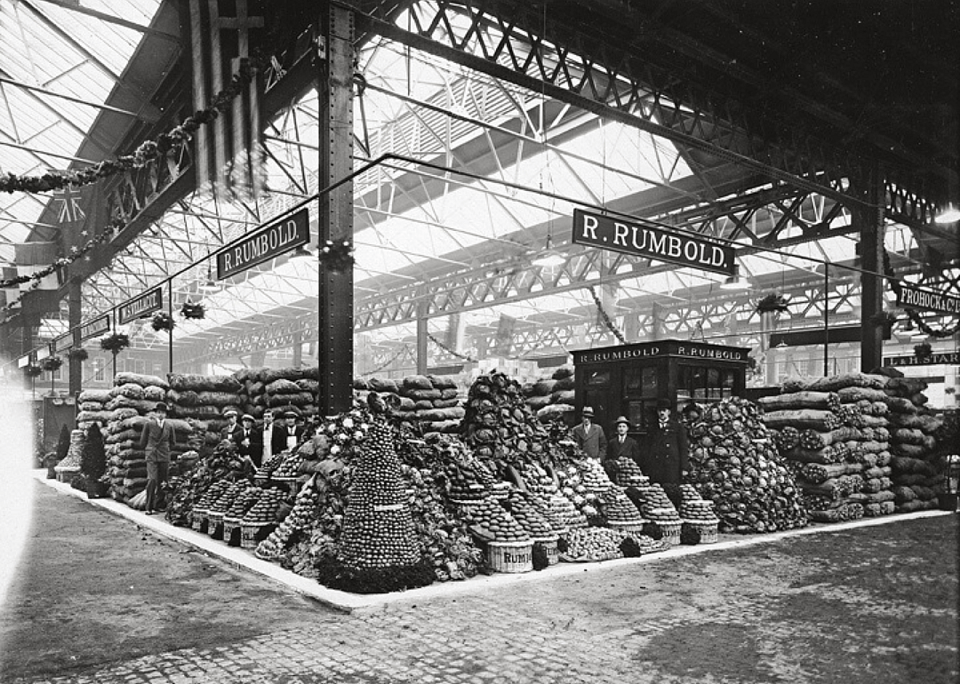 1925: Terminal markets gain popularity