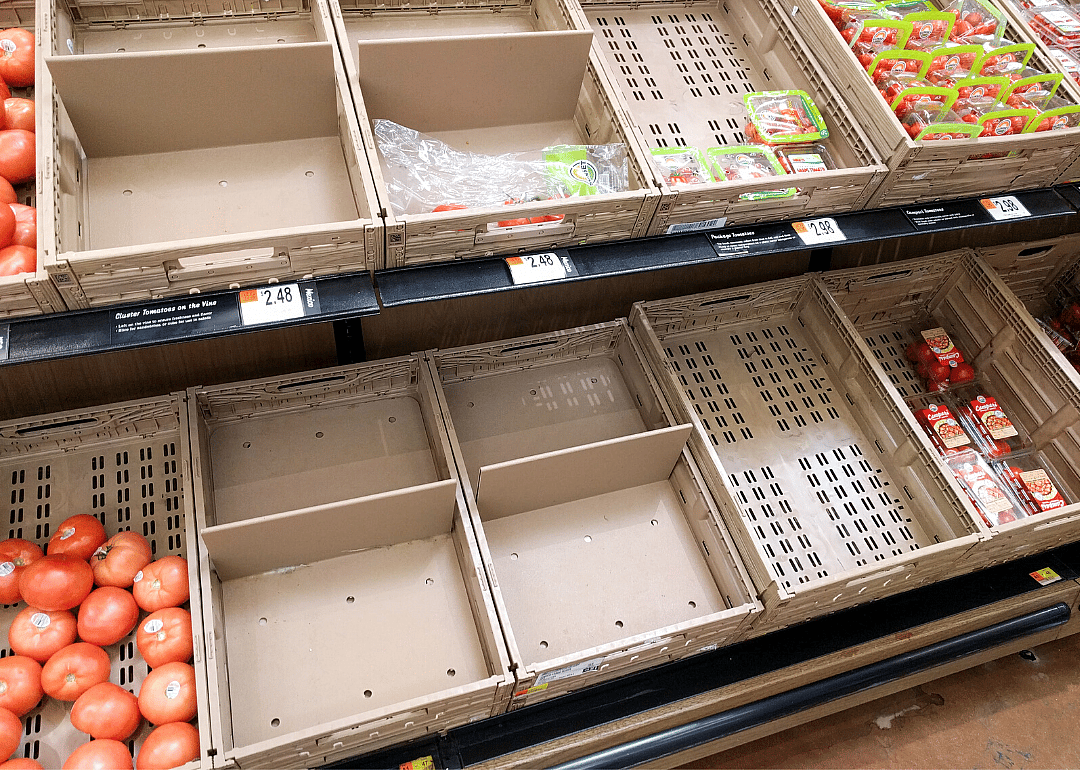 2011: Federal government maps food deserts