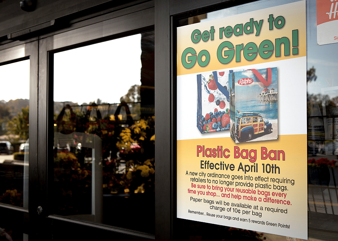 2014: California proposes plastic bag ban at grocery stores