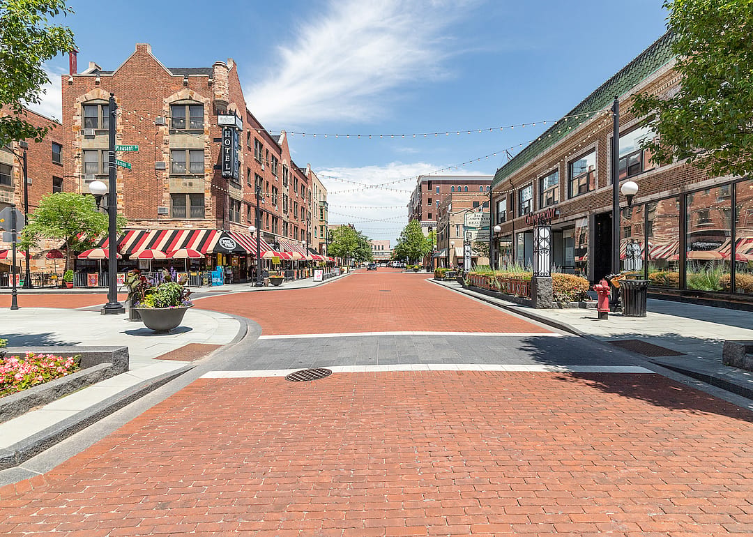 Downtown Oak Park featuring brick paved roads, restaurants.