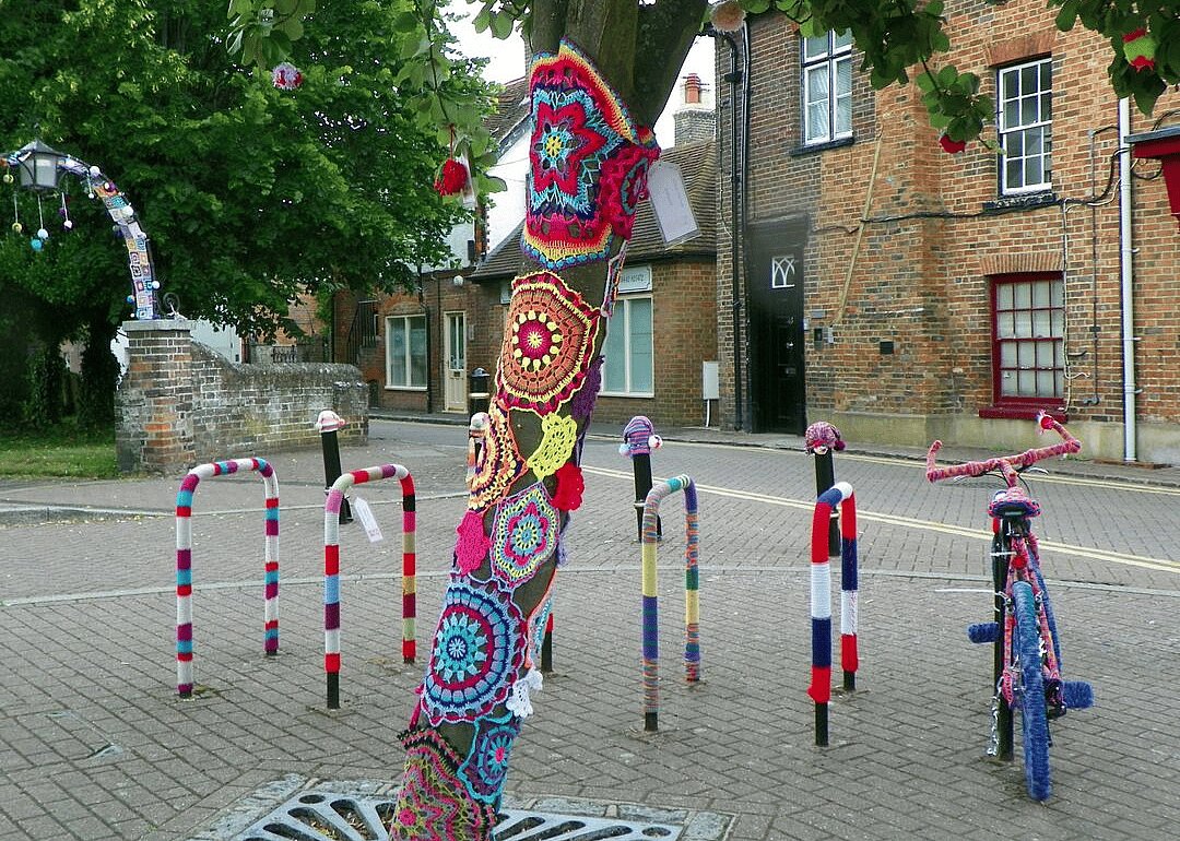 2015: Yarn bombing