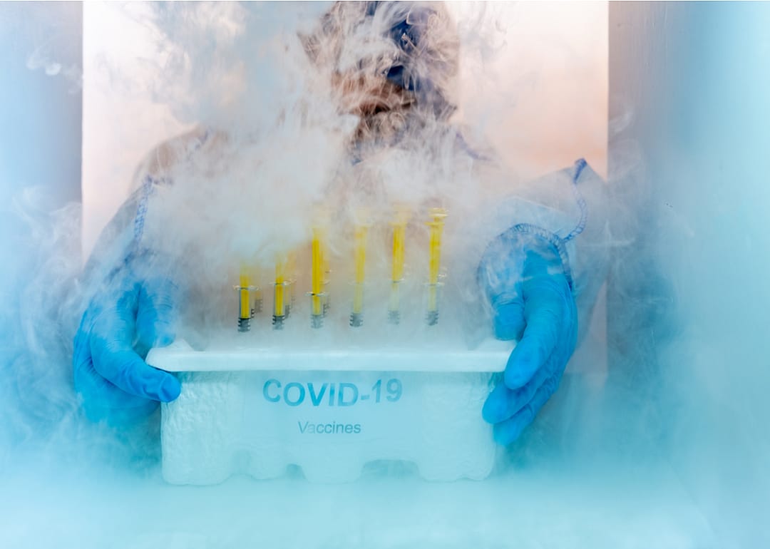 How do Pfizer and Moderna vaccines differ?