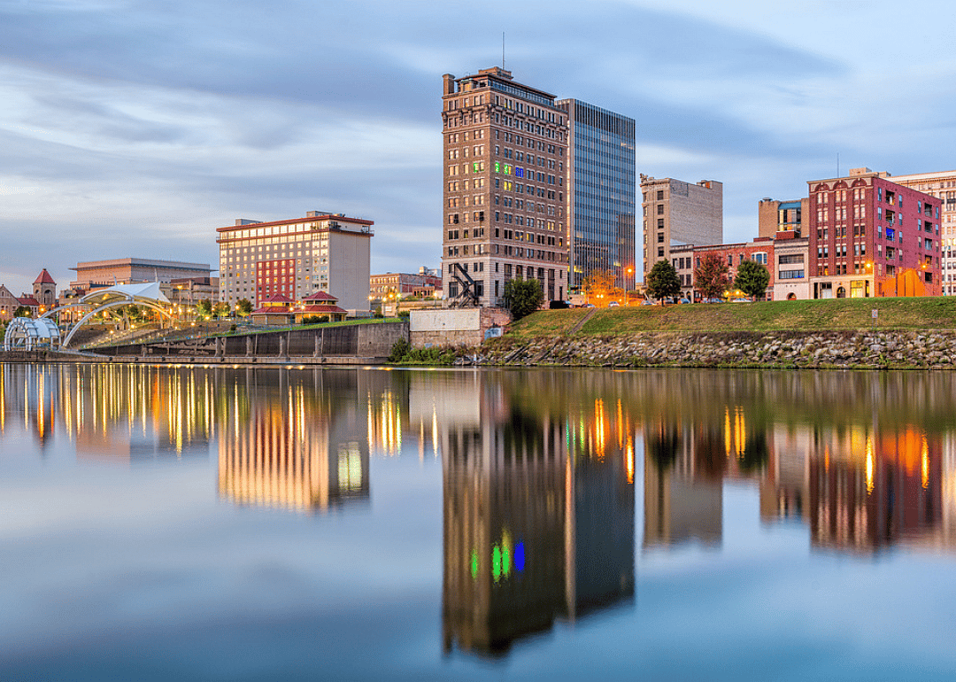Charleston, West Virginia, skyline on the Kanawha River at dusk.