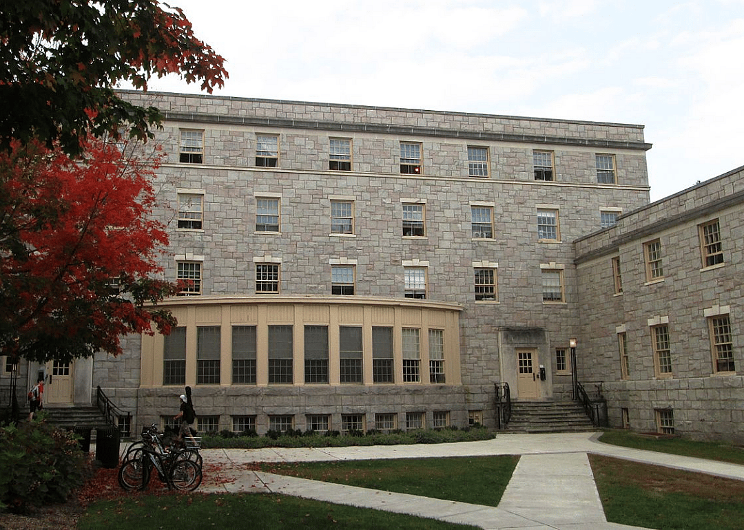 #64. Connecticut College