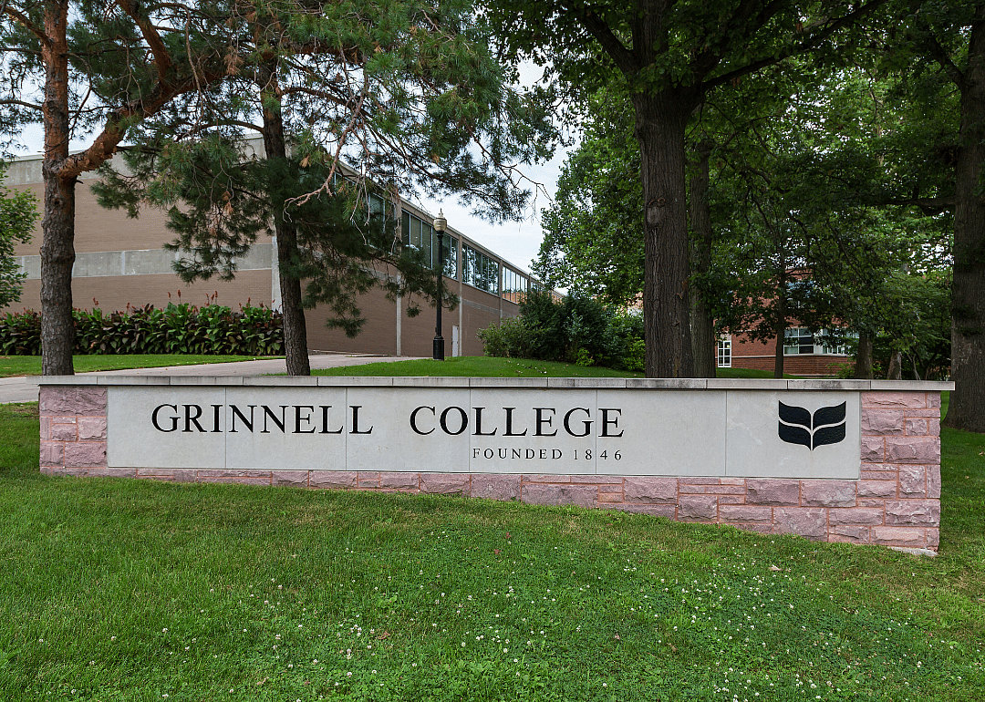 #23. Grinnell College
