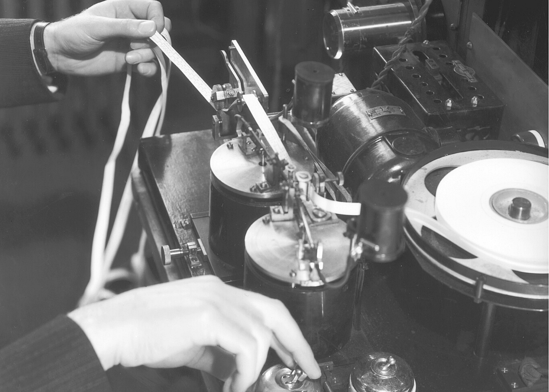 1910s: Studied engineering and art