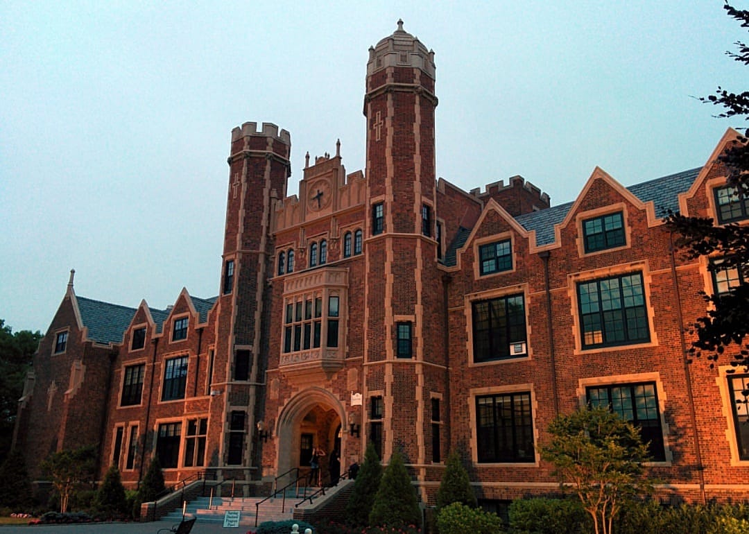 Main Hall at Wagner College.