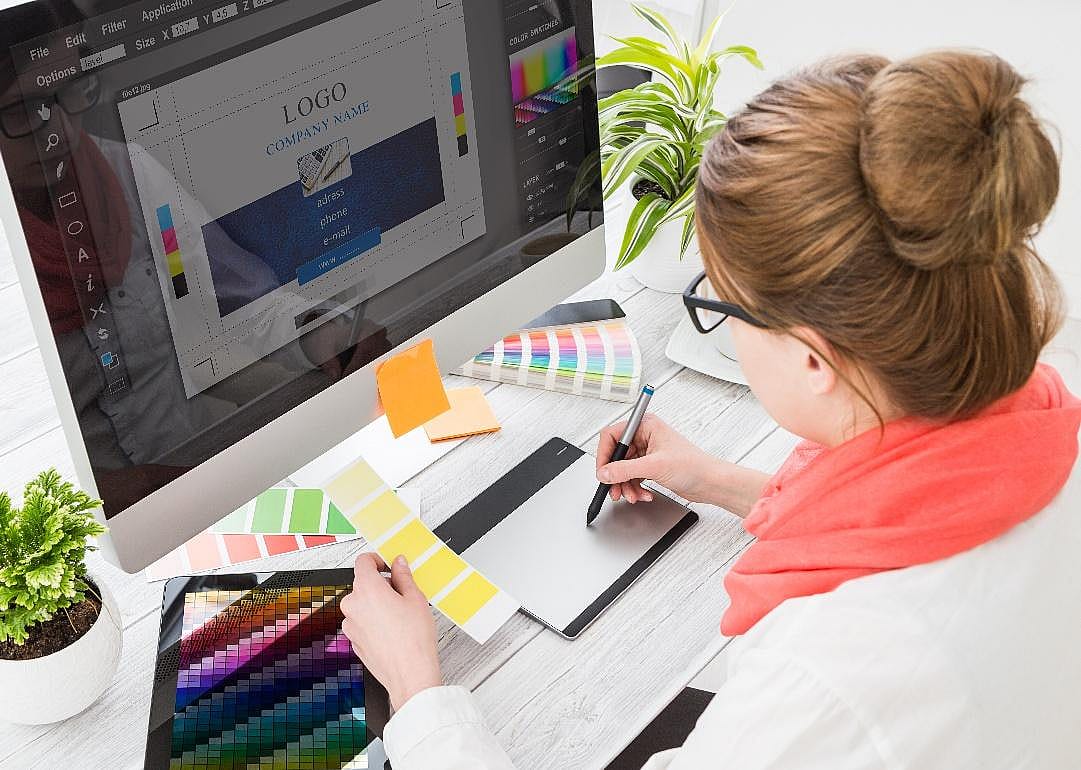 Artist/graphic designer