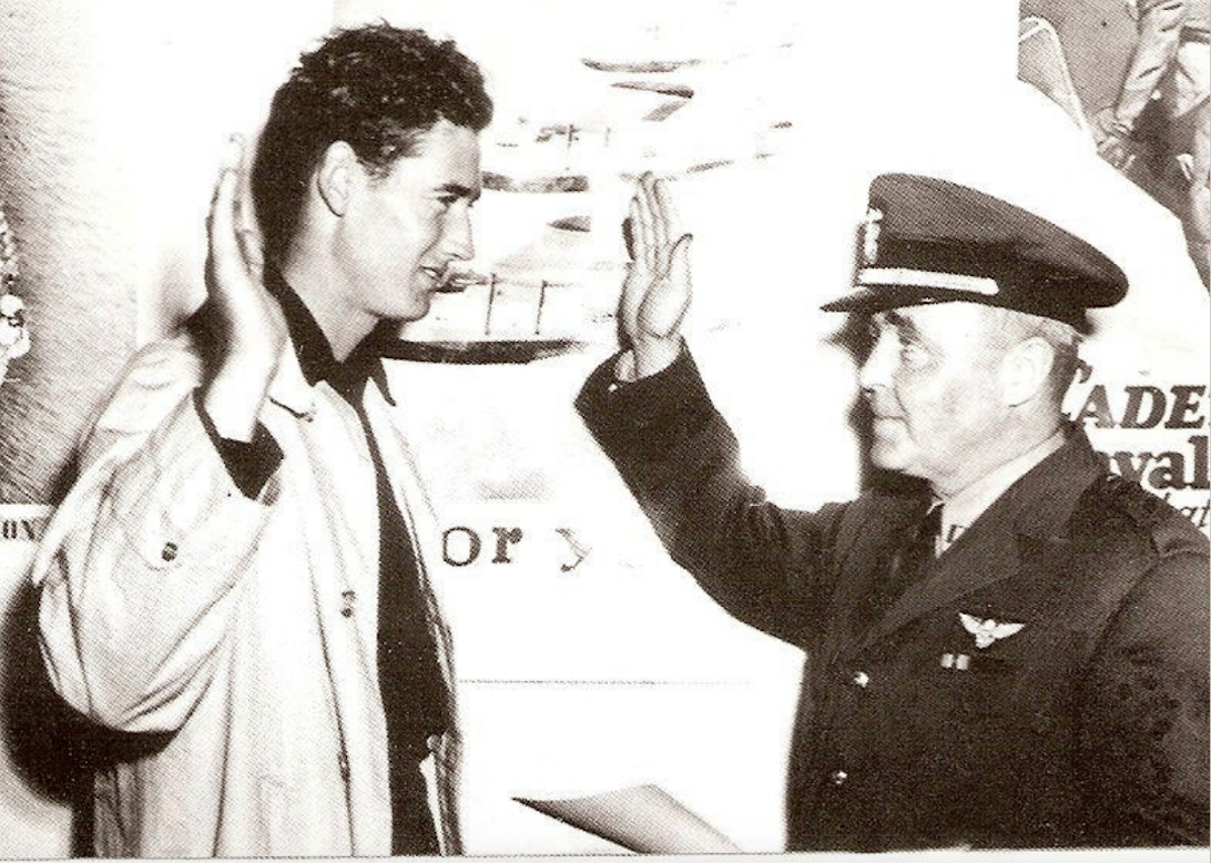 1942: World War II resonates on the diamond
