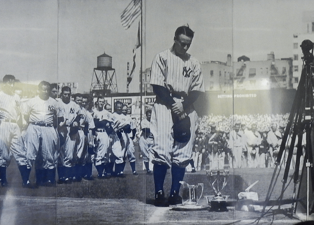 1939: YANKS SPLIT, LOU WEEPS WHILE 61,808 FANS CHEER