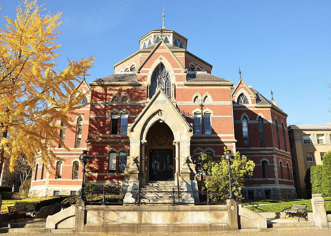 #8. Brown University