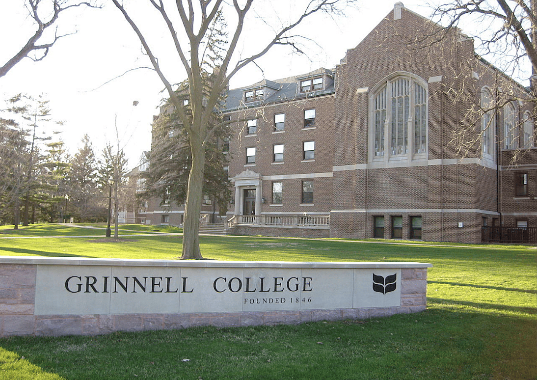 #38. Grinnell College