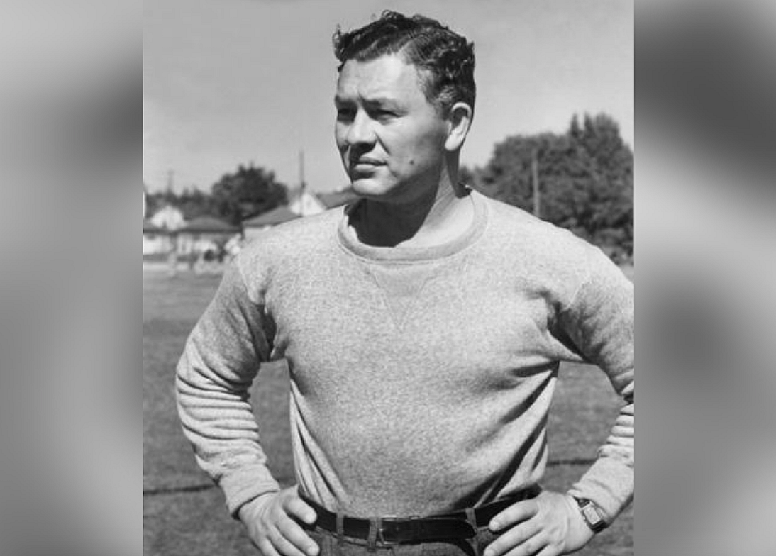 1944: PACKERS COP PRO TITLE WITH 14-7 TRIUMPH OVER GIANTS