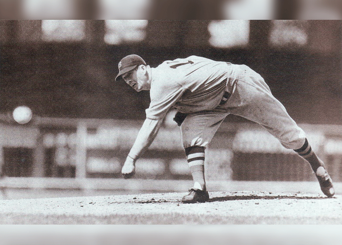 1931: GROVE DAZZLES PALE HOSE; WINS 30TH GAME OF SEASON