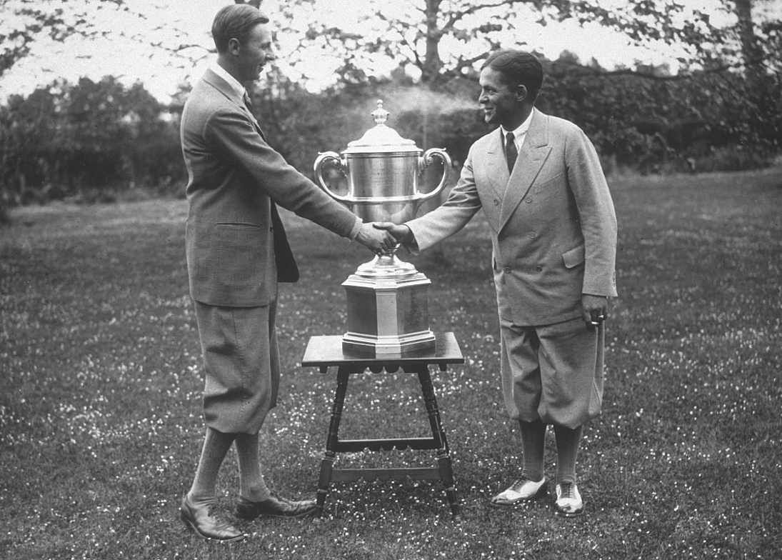 1930: JONES TO RECEIVE SULLIVAN MEMORIAL AWARD