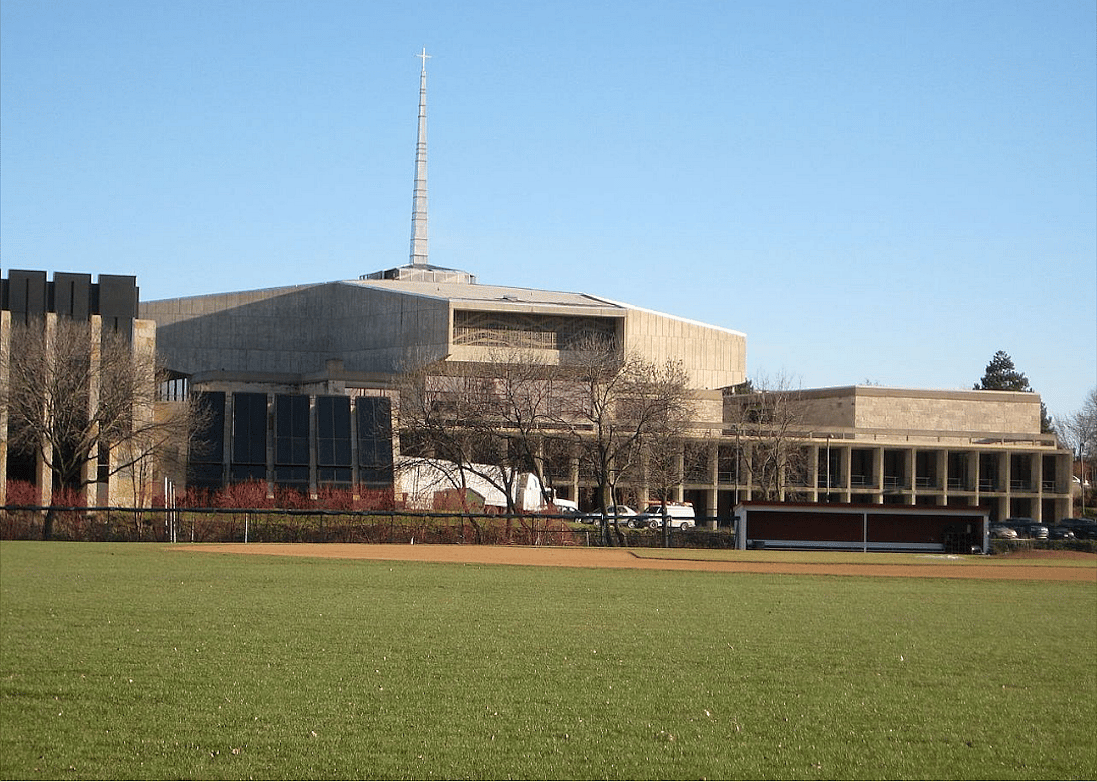 #8. Carthage College
