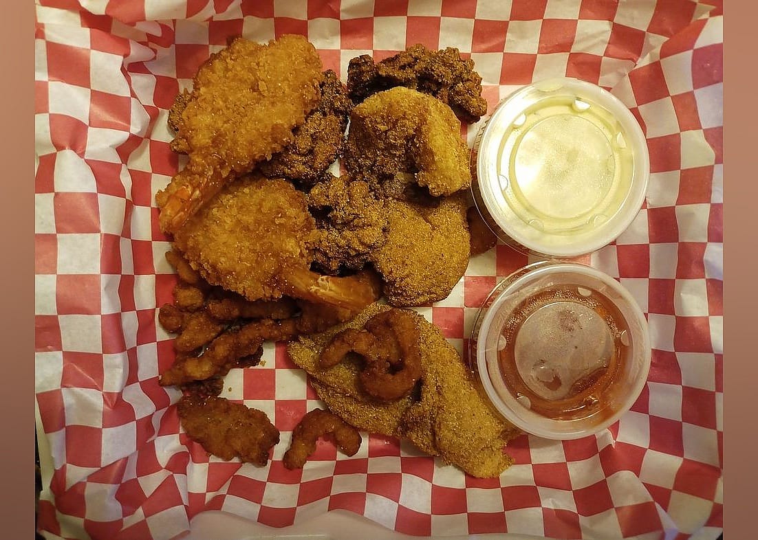 #6. Crawpappy's Bar and Grill
