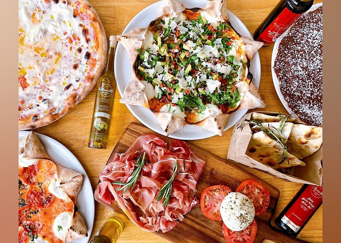 Italian: Mister O1 Extraordinary Pizza