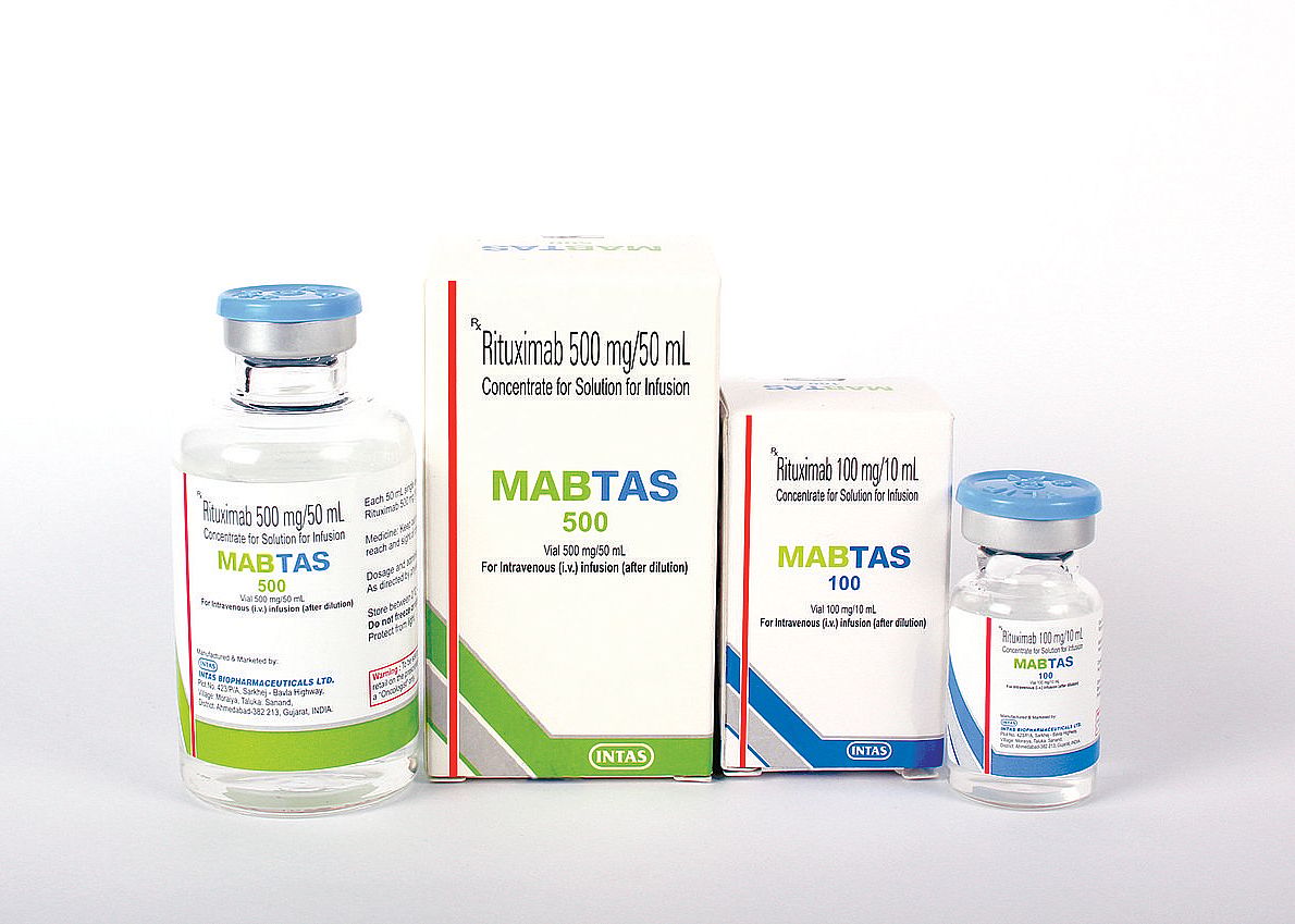 1997: First monoclonal antibody drug approved to treat cancer