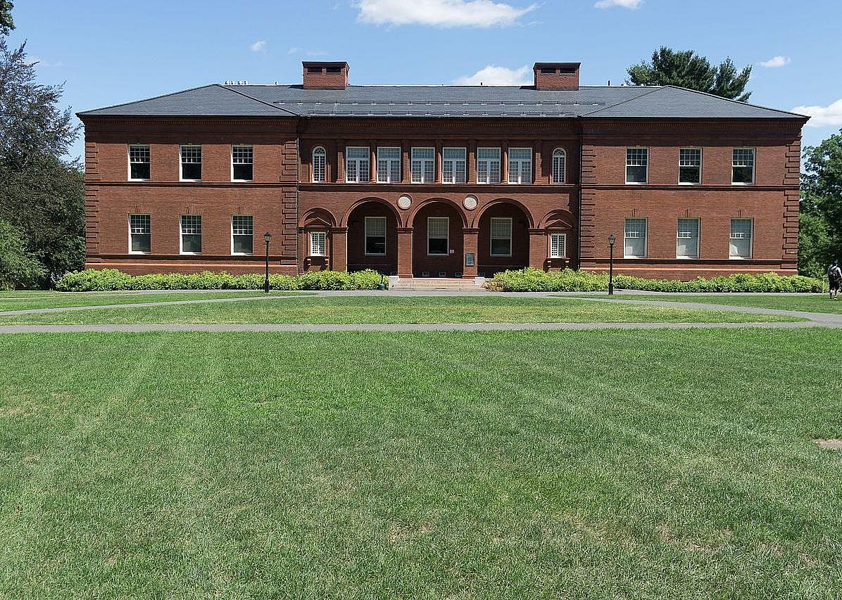 #6. Amherst College