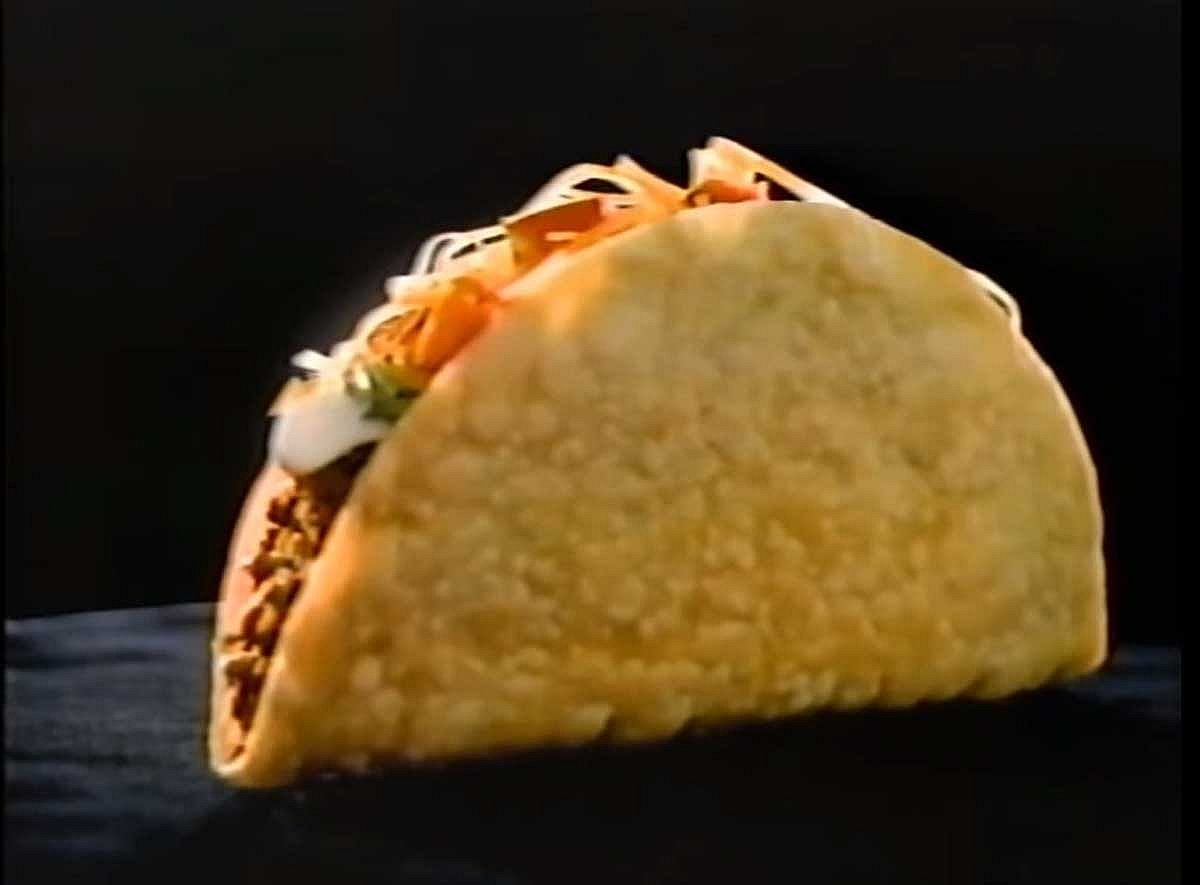Still of a Taco Light from an old tv spot
