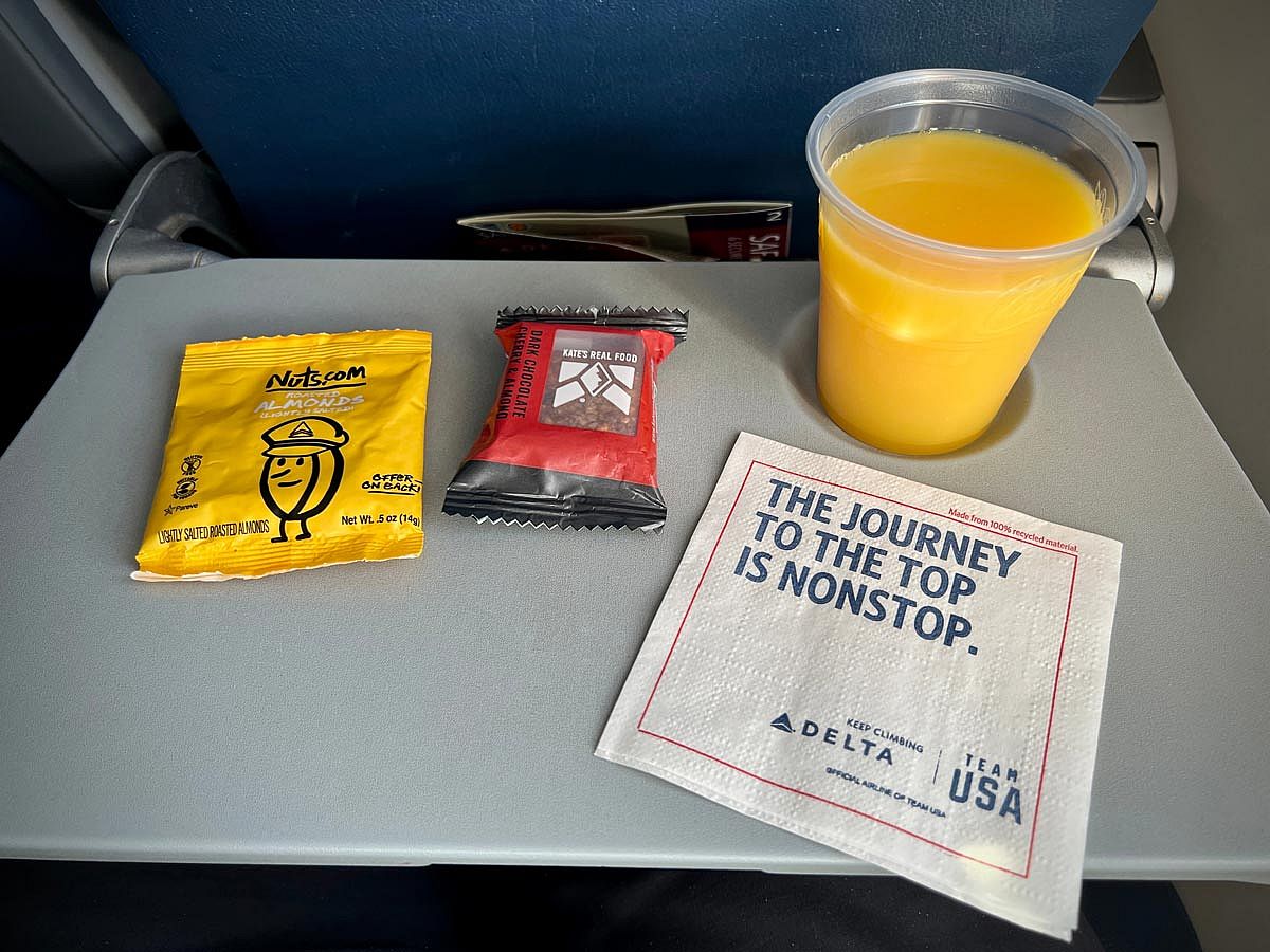 Snacks on a Delta Airlines flight