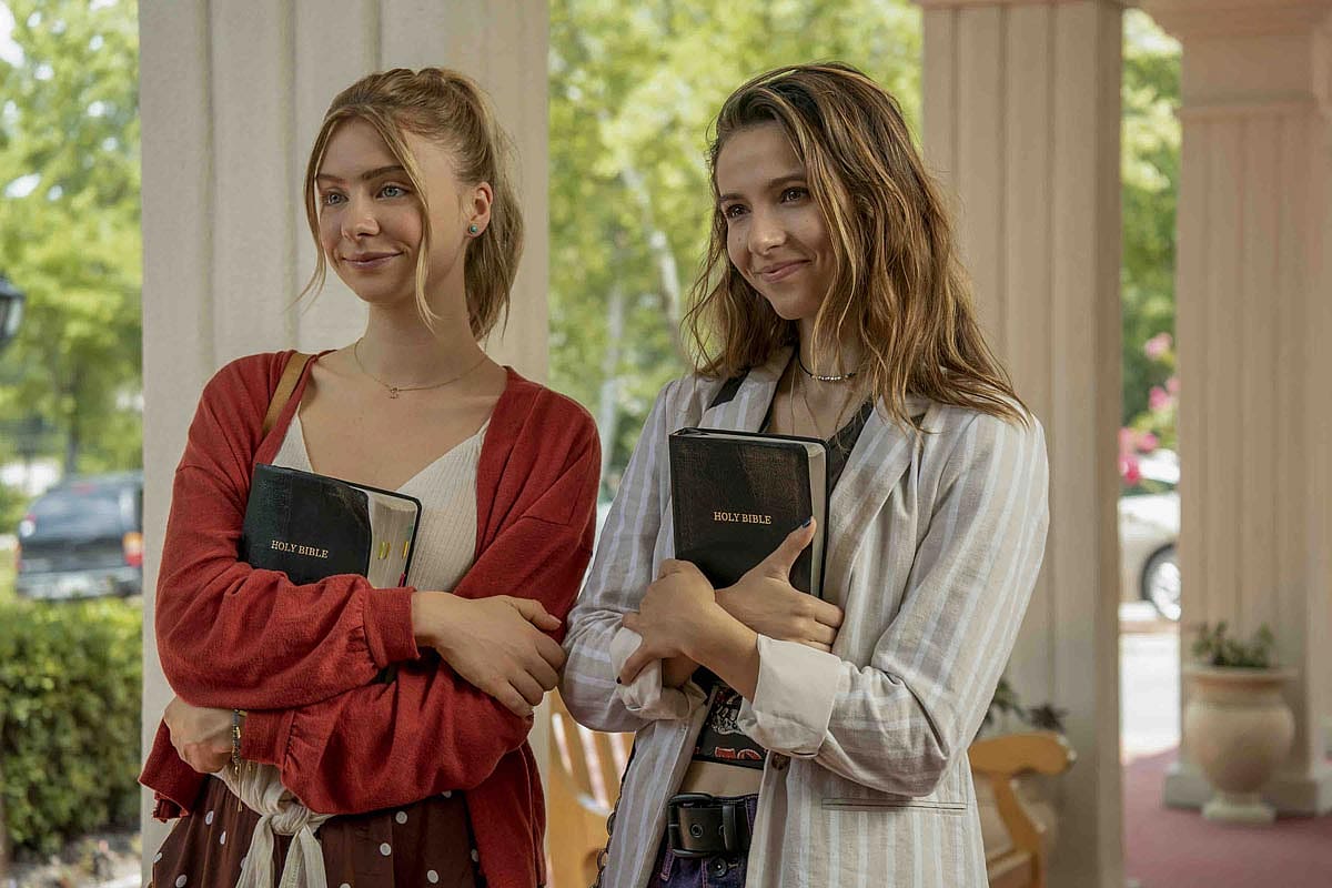 Still from the trailer for Teenage Bounty Hunters
