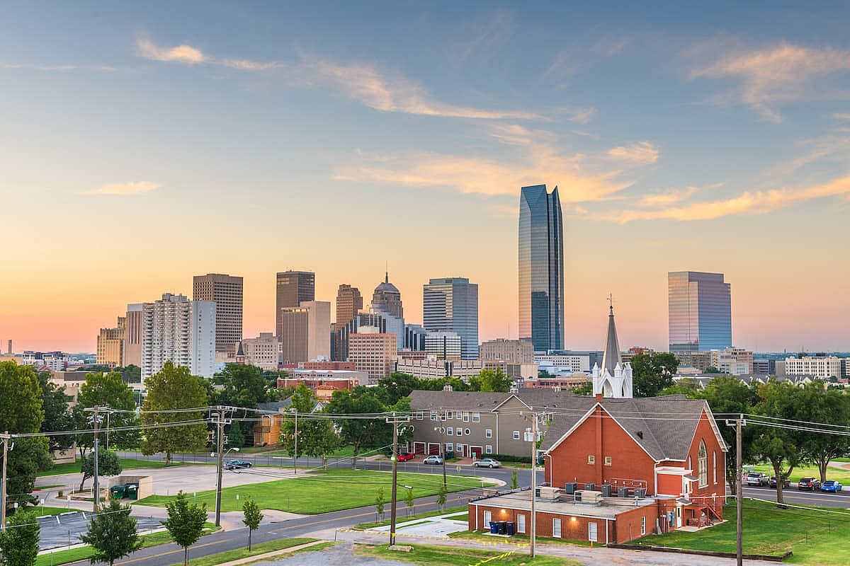 Oklahoma City, Oklahoma, USA downtown skyline at twilight.