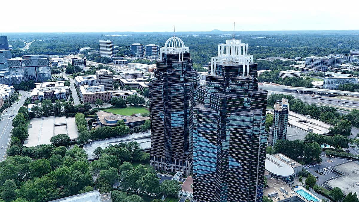 The King and Queen Hotel on the outskirts of Atlanta