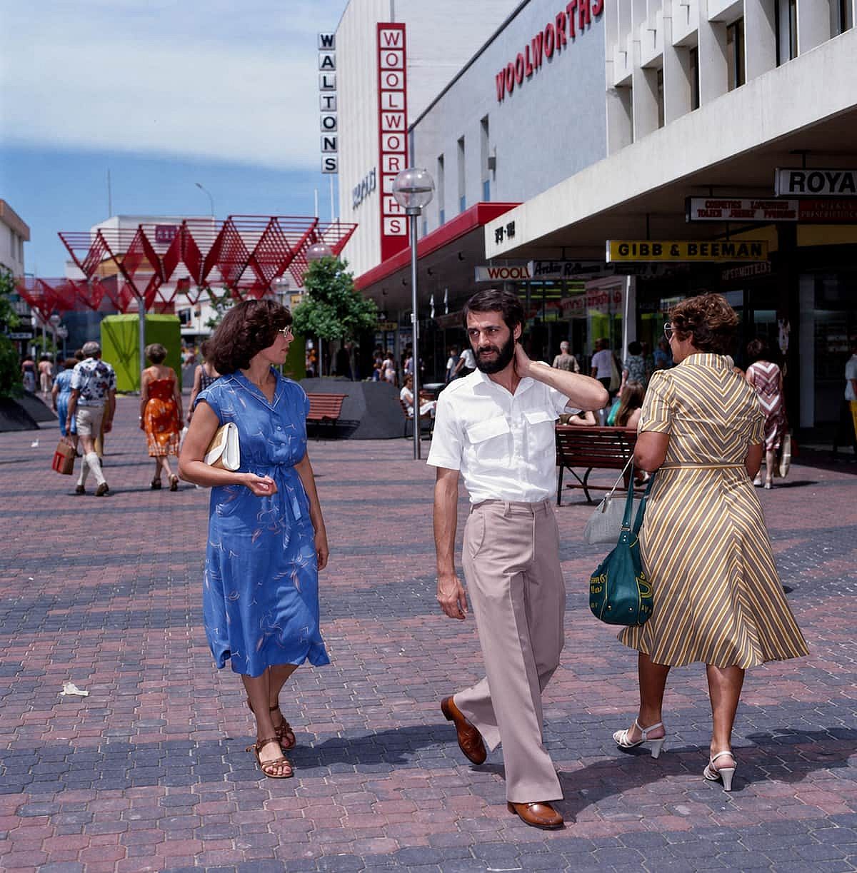 A couple enjoys a day out while shopping in 1980.
