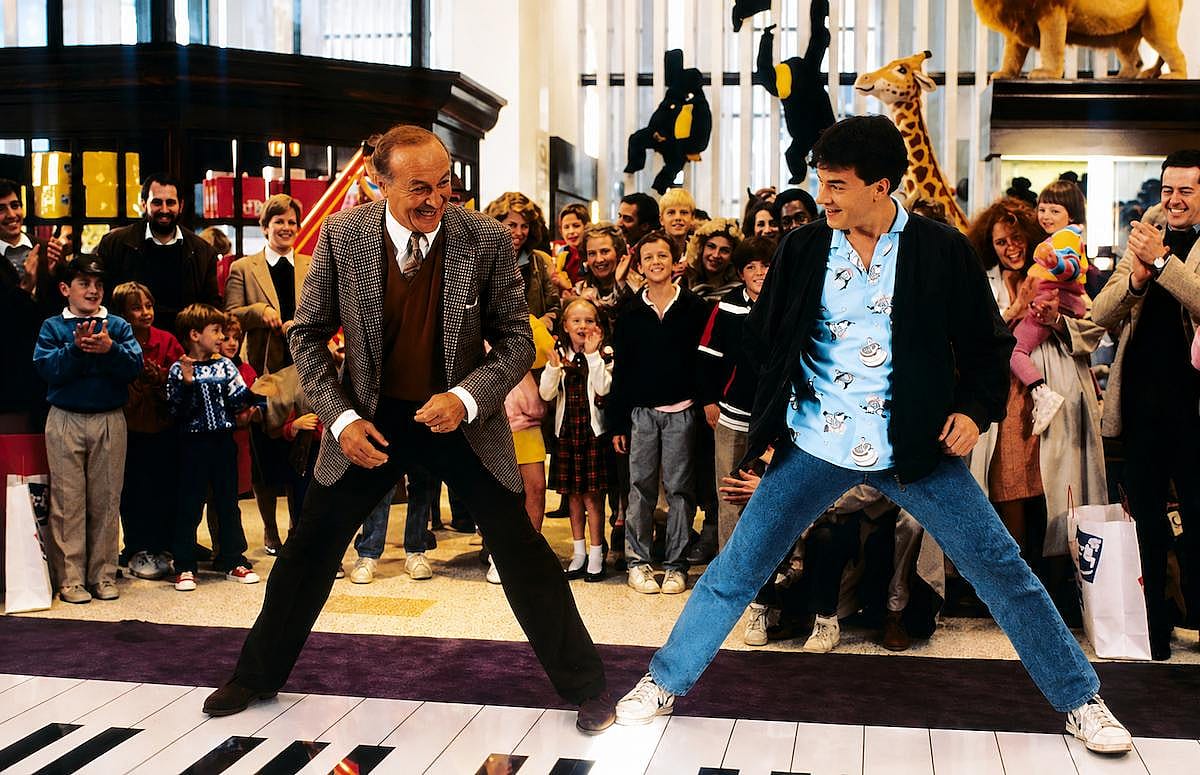 Tom Hanks dancing on top of a big piano with Robert Loggia in Big (1988)