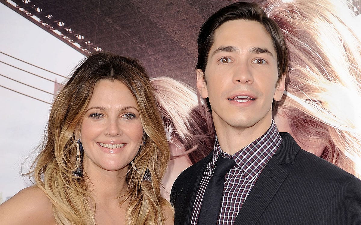 Actors Drew Barrymore and Justin Long arrive at the "Going The Distance" Los Angeles premiere at Grauman's Chinese Theatre on August 23, 2010