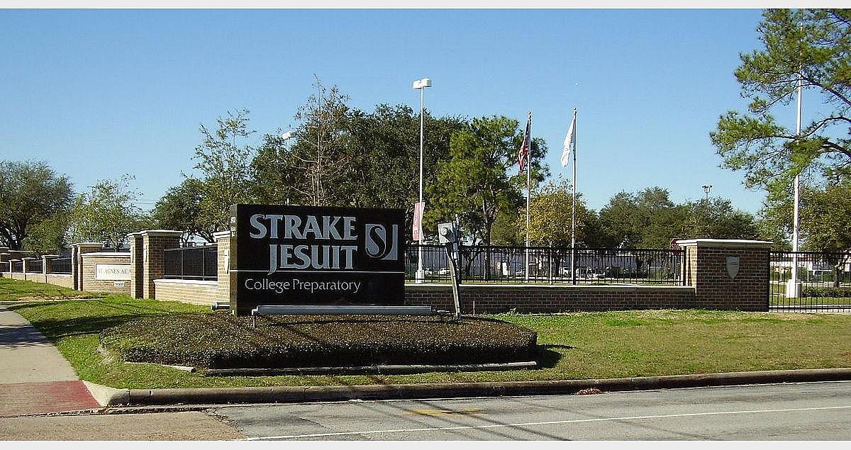 #100. Strake Jesuit College Preparatory School