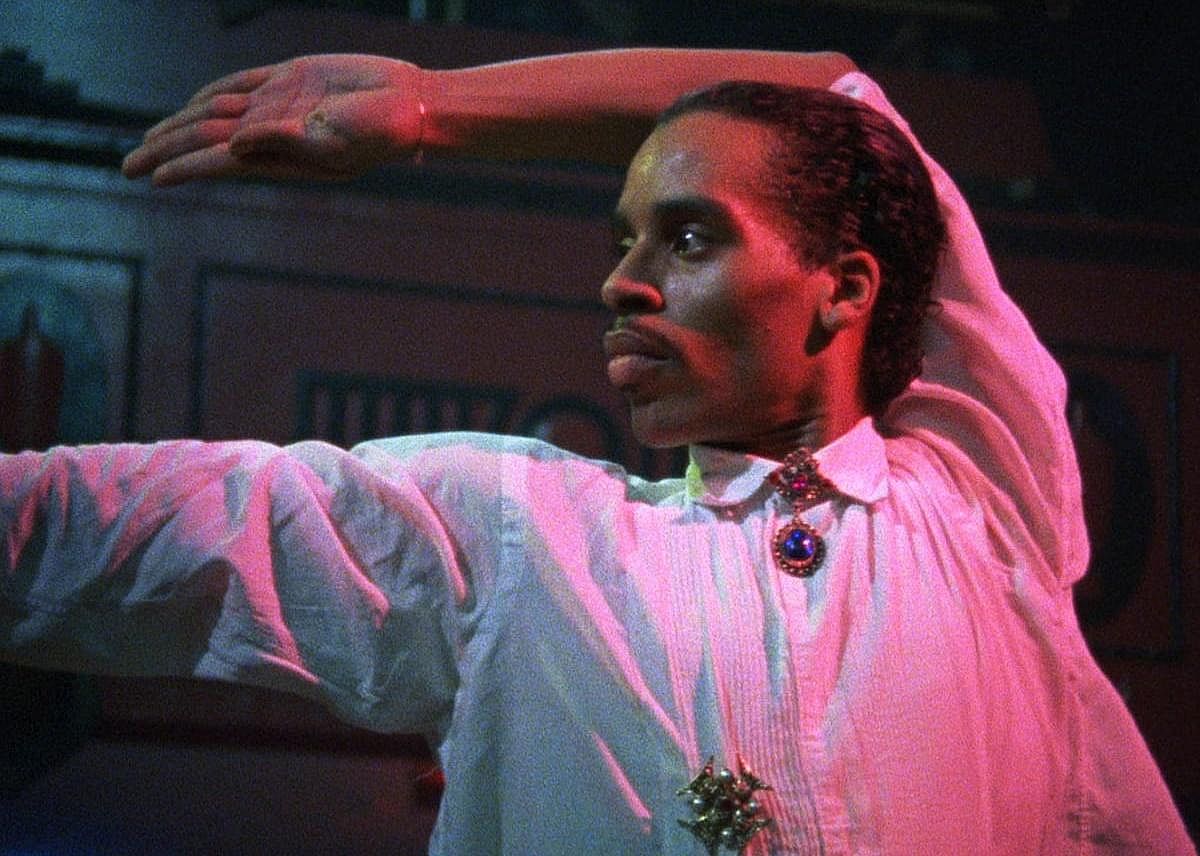 1990: 'Paris Is Burning' spotlights New York ballroom culture
