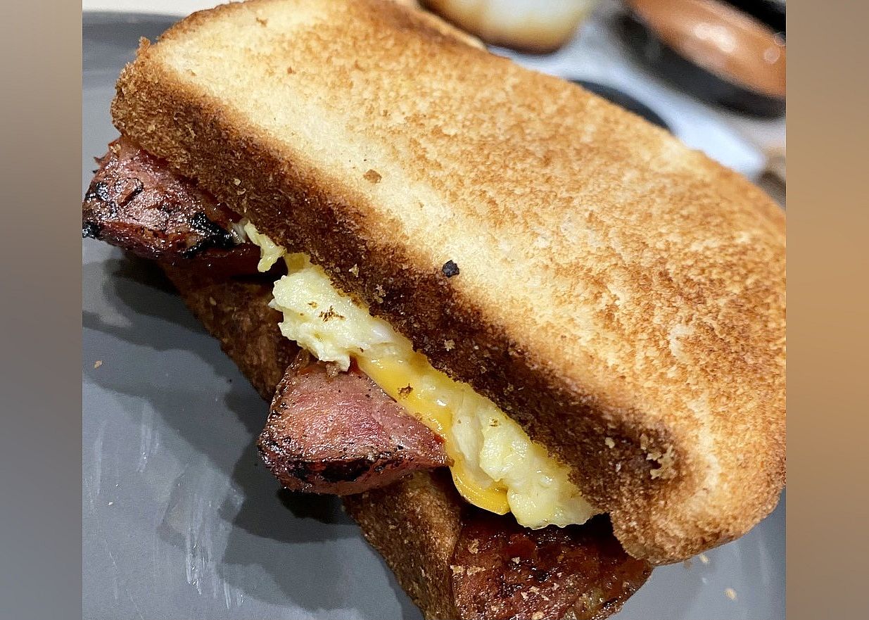 #2. Greg's Breakfast Bar