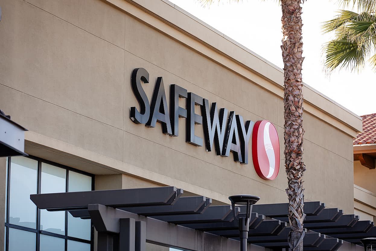 Exterior facade and logo sign of a Safeway grocery store in Cupertino, Silicon Valley.