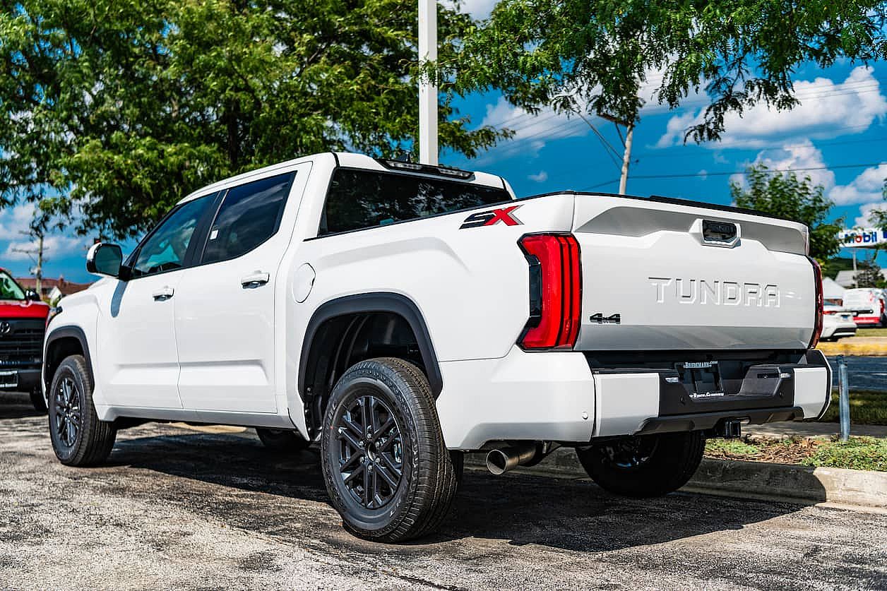Toyota Tundra SR5 2024 pickup truck. Luxury pickup truck car of Toyota Tundra. Car of Toyota Tundra parked outdoor. Toyota Tundra white color, corner view