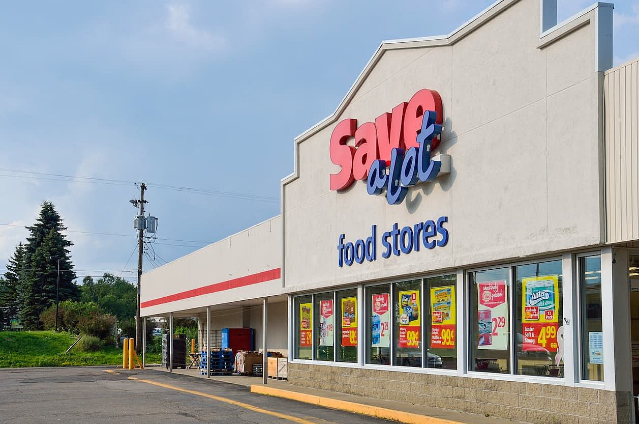 Save a lot discount grocery food store exterior.