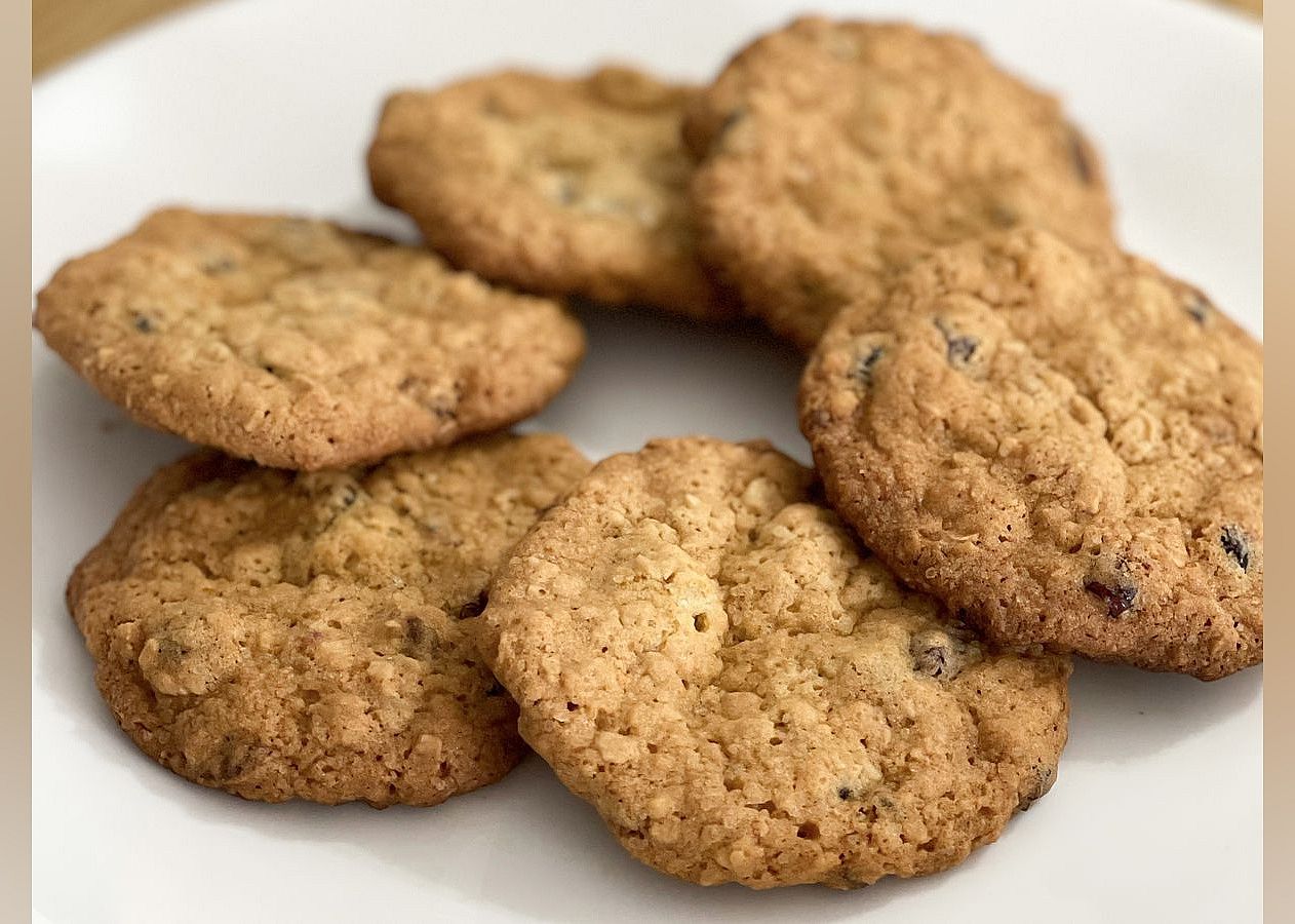 Oatmeal Craisin Cookies