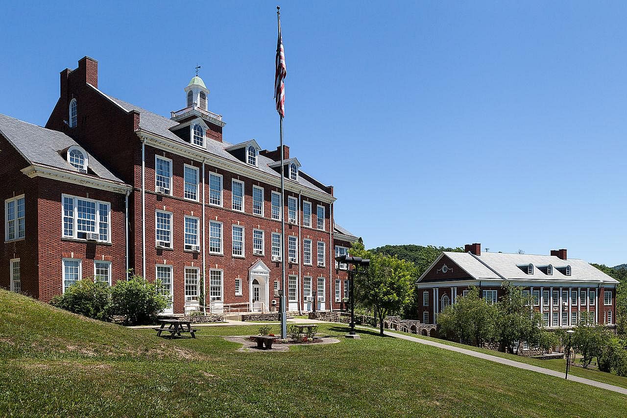 #25. Davis & Elkins College