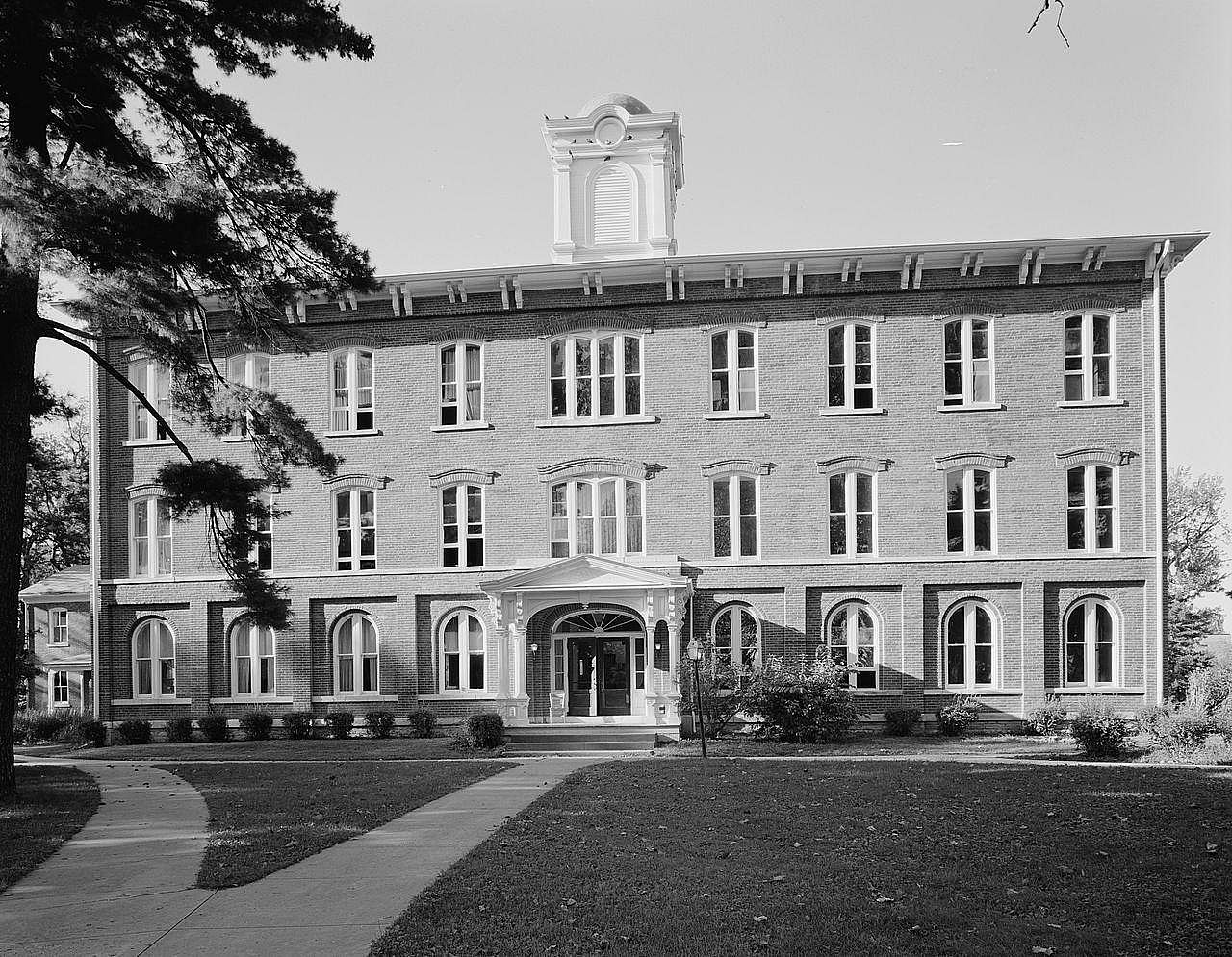 #10. Iowa Wesleyan University
