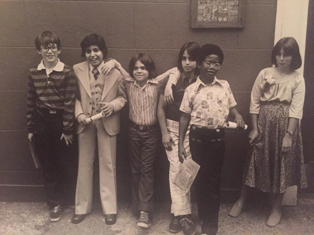 Kids posing for a photograph at school in 1975