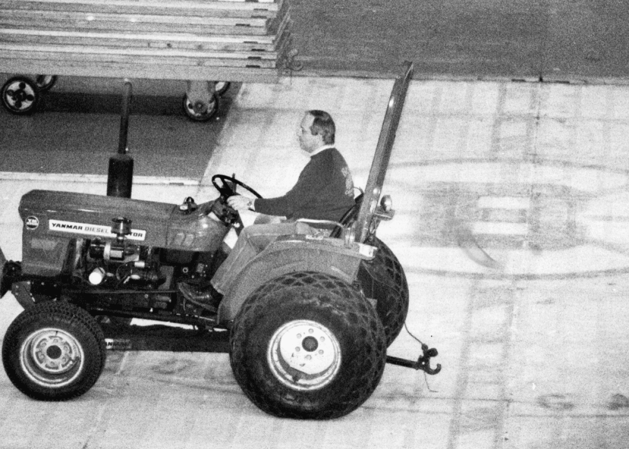 1992: NHL’s 1st strike