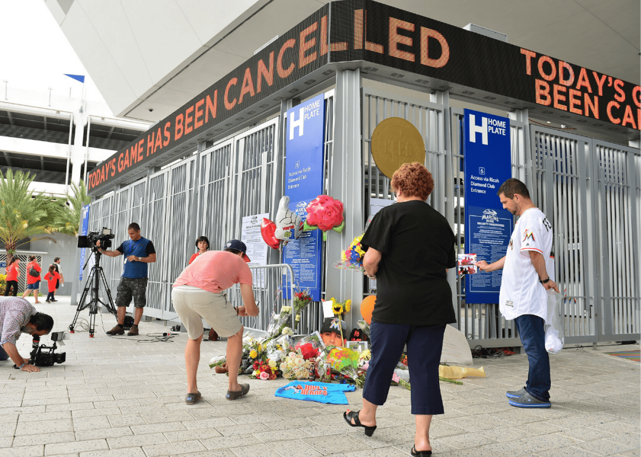 2016: Marlins mourn unexpected Jose Fernandez death