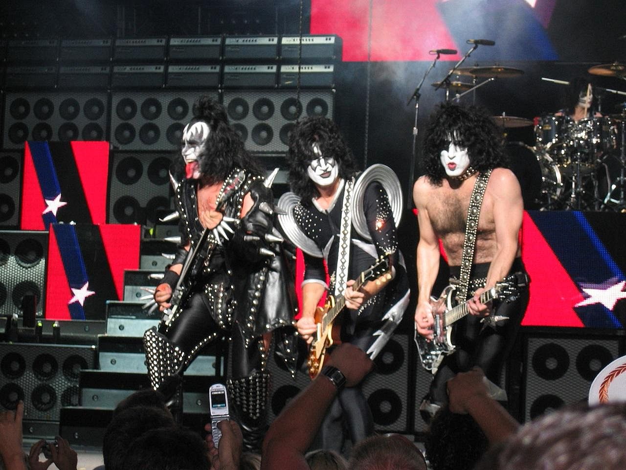 #47. Kiss