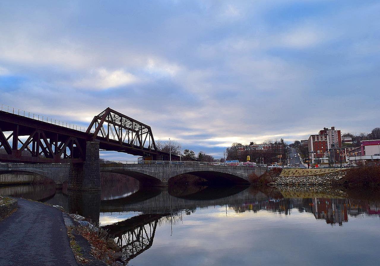 Delaware: D+