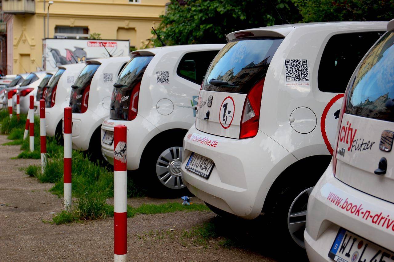 Peer-to-peer car rentals