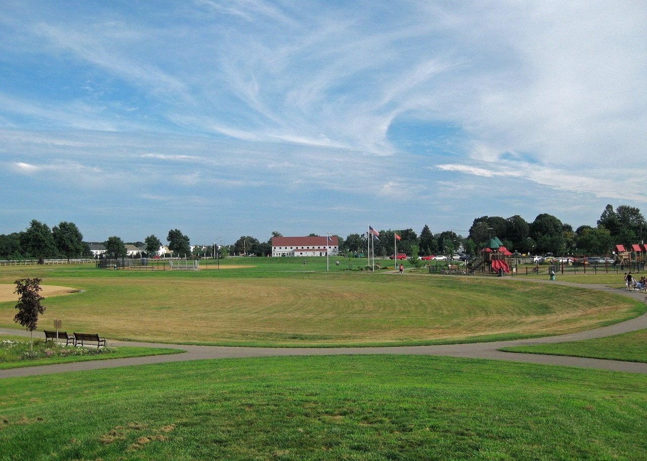 Mount Sinai Heritage Park