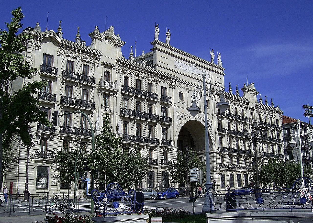 Clue: Banco Santander